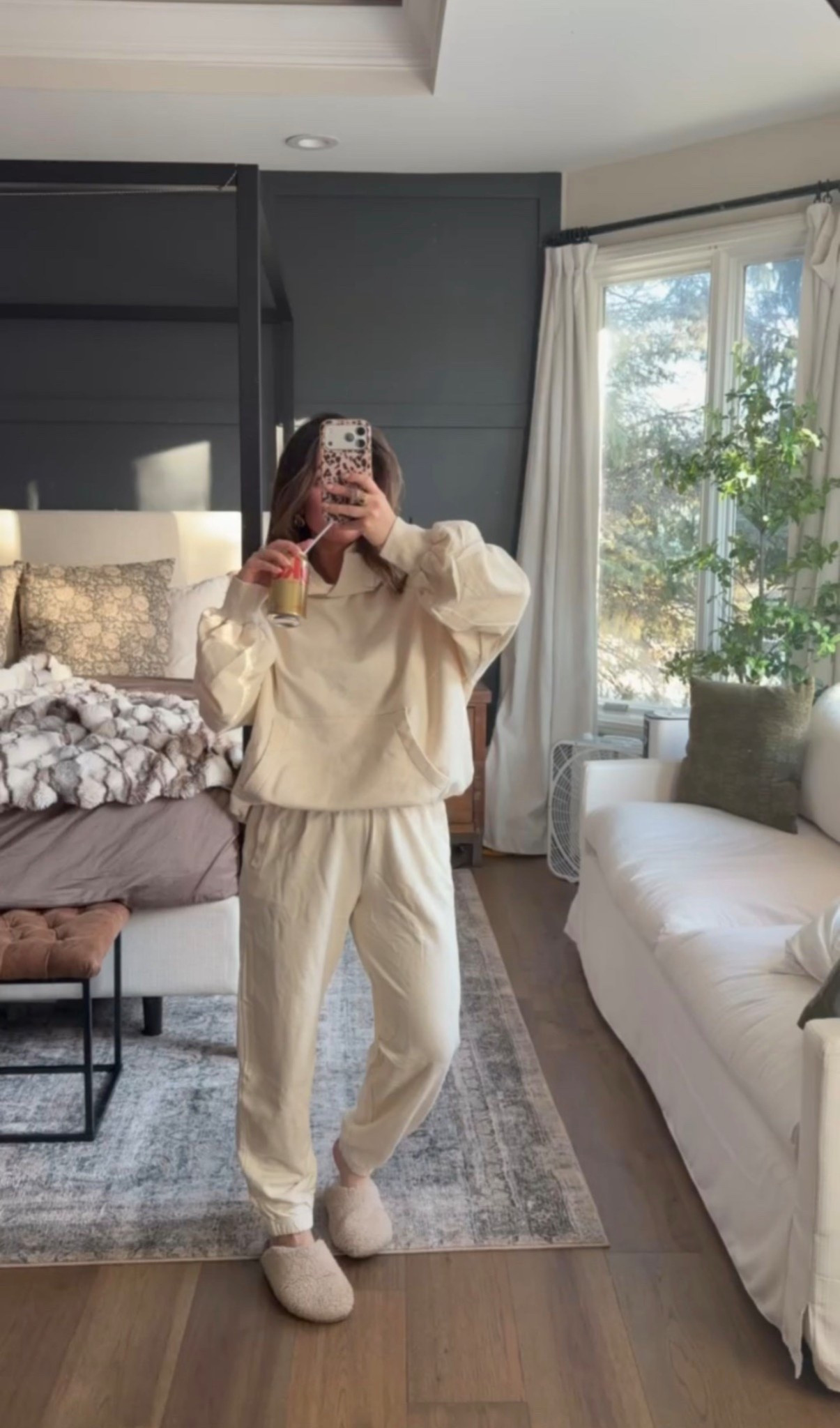 Hoodie and jogger set from Aerie 🤩

#LTKSeasonal #LTKgrwm #LTKootd