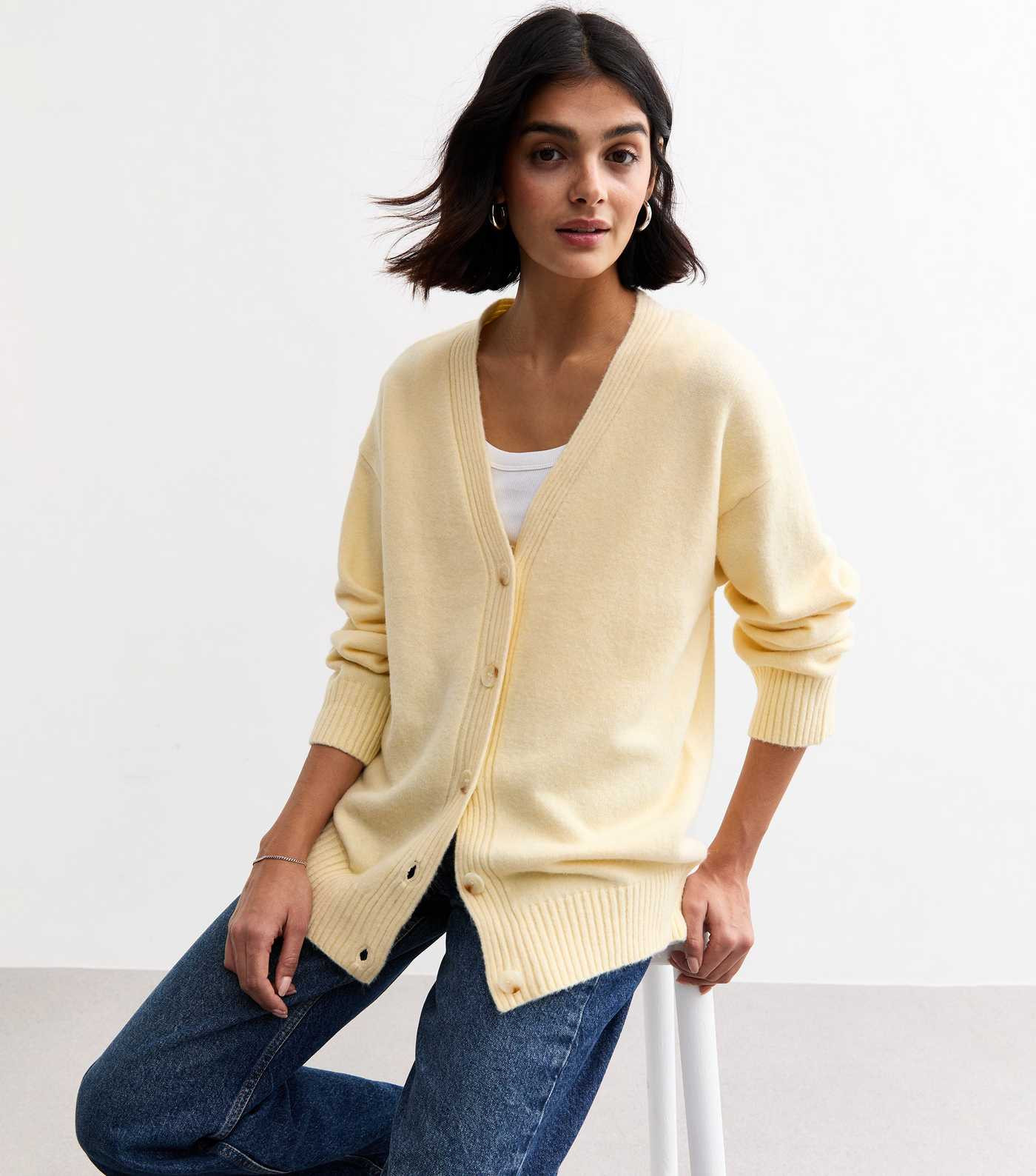 Light Yellow Oversized Midweight Knit Cardigan
						
						Add to Saved Items
						Remove from ... | New Look (UK)