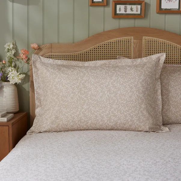 Annie 100% Cotton Oxford Pillowcase | Dunelm