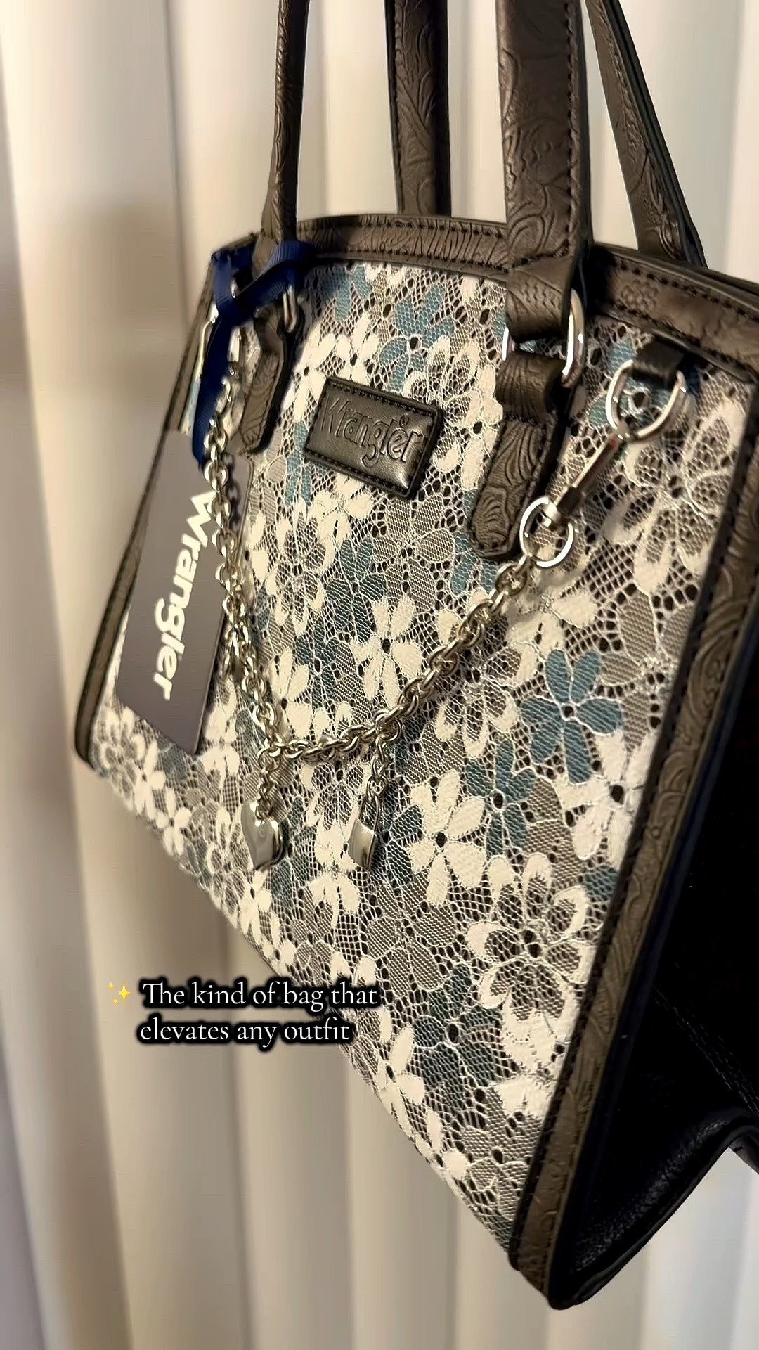 The details on this one are just gorgeous ✨👜



#handbag #purse #totebag #tote #crossbodybag

#LTKWorkwear #LTKootd