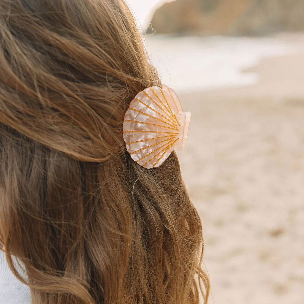 Shell Claw Clip PEARL / OS | Wild and Rae