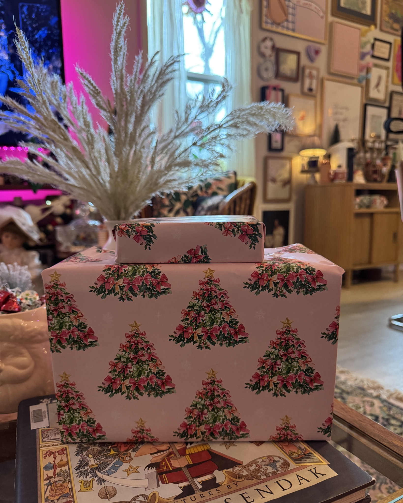 i love double sided wrapping paper 🥹