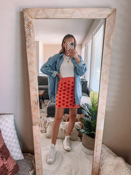 Teacher outfit idea 🍎 wearing a small chambray button down, xs tee and xs knit floral print skirt

Teacher outfit / classroom outfit / teacher style / summer outfit / denim button down / converse 


#LTKstyletip #LTKunder100