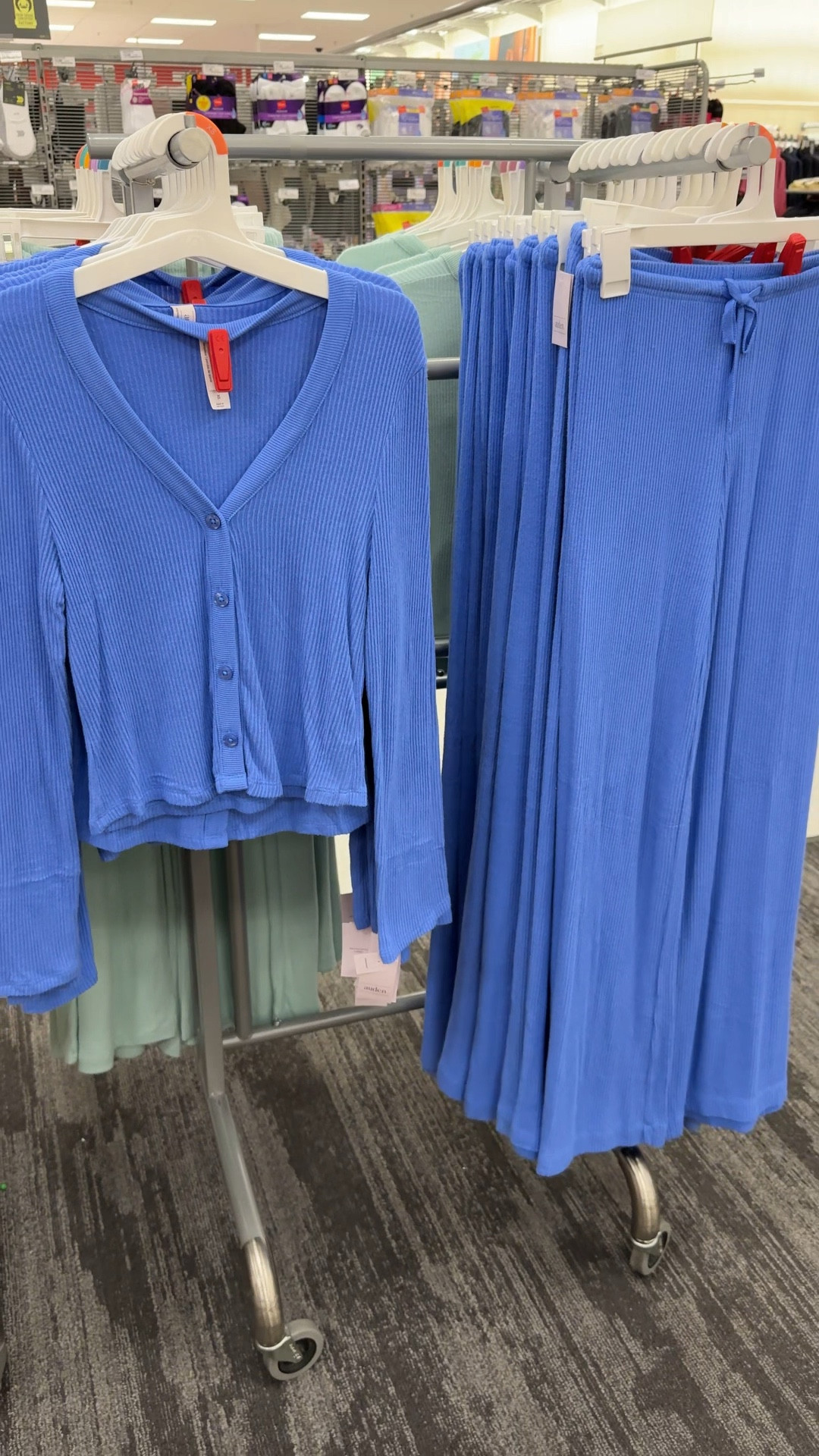 My favorite pjs at target! They just released new styles in the perfect colors for spring! Love the quality and the price 👏🏼👏🏼
•
•
•
•
#affordableclothes #targetstyle #targetfinds #targetfashion #targetdoesitagain #targetaddict  #targetforthewin #targetfind #targetclothes #targetoutfit #targetstyles #targetfashionfinds #foundattarget #casualstyle #sharemytargetstyle #winterfashion #winterclothes #winterclothing #winterstyle