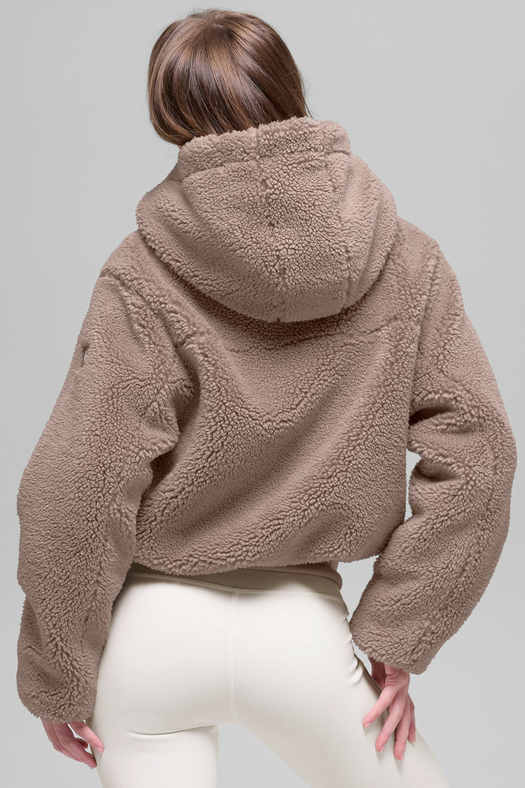 Foxy Sherpa Jacket - Chai Latte | Alo Yoga (US)