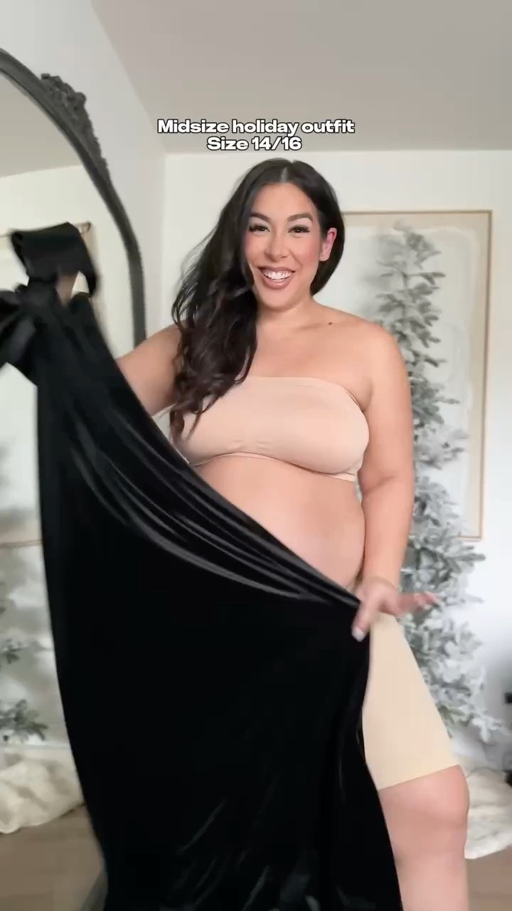 Midsize holiday dress! Size XL
-
-
-
Velvet dress, holiday dress, holiday party dresss

#LTKHoliday #LTKSeasonal