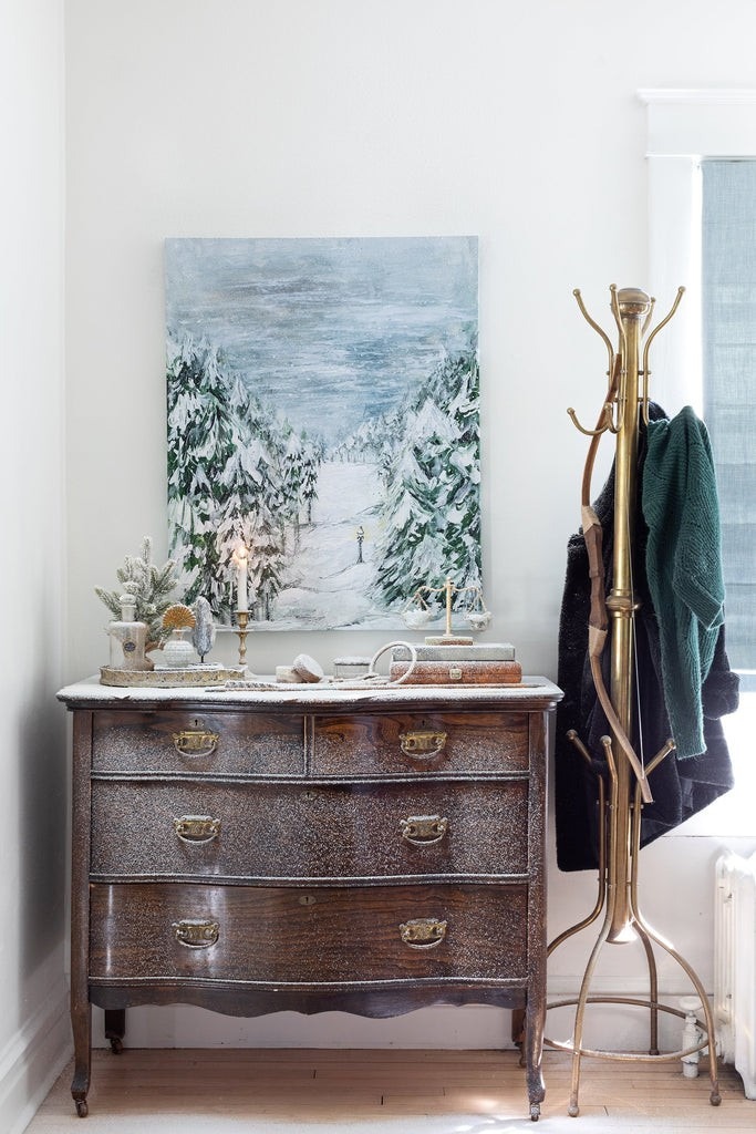 The Lamp Post | Lindsay Letters, LLC