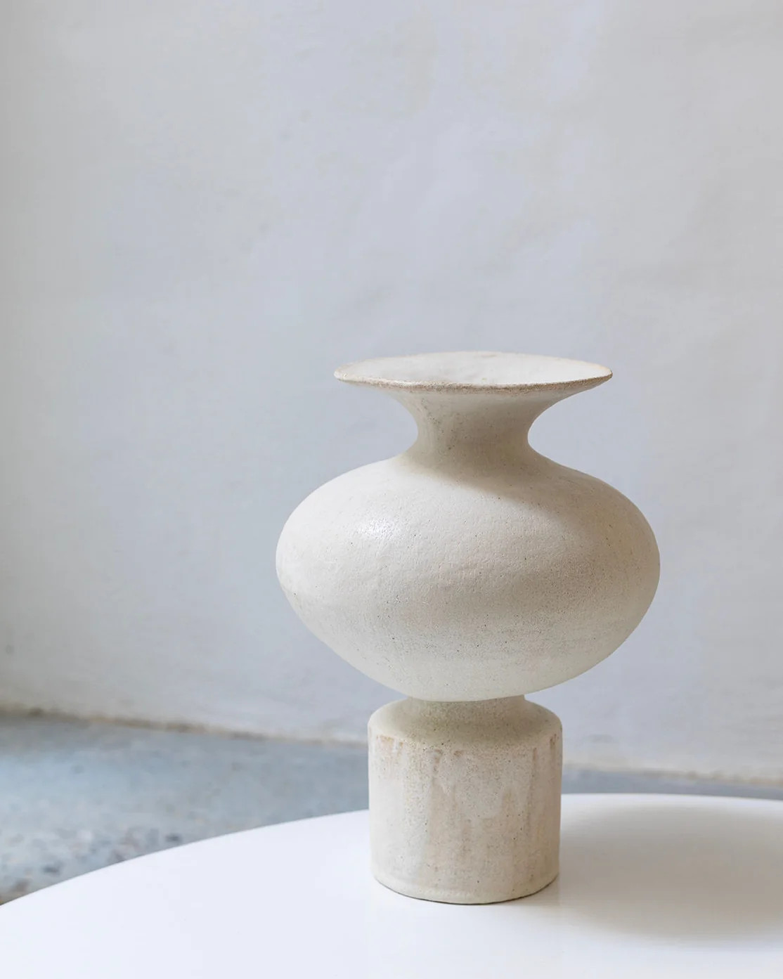 Isolated n.11 Perla Vase | Shop.app