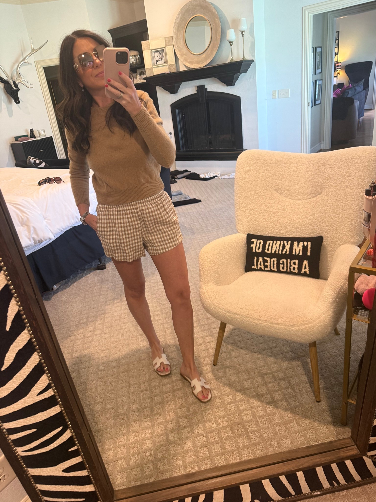 🤎🤍🤎🤍

Sweater: extra small
Shorts: extra small 

Hermes
Hermes Oran
White Hermes sandals
Ref
Reformation
Linen shorts
Cashmere sweater
Spring outfit
Comfy outfit
Mom outfit
Spring 

#LTKOver40 #LTKootd #LTKPetite