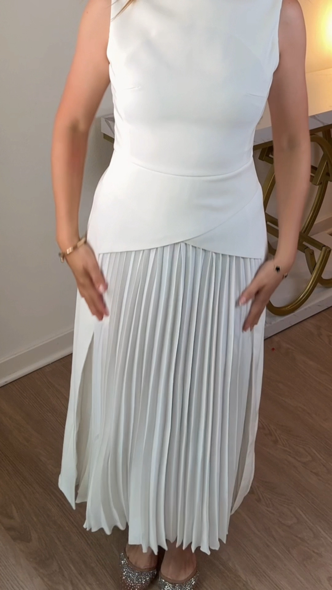 he dress is very elegant. Understatedly simple and so beautiful. The material is nice. I buy @commense

#LTKBeauty #LTKStyleTip #LTKMidsize