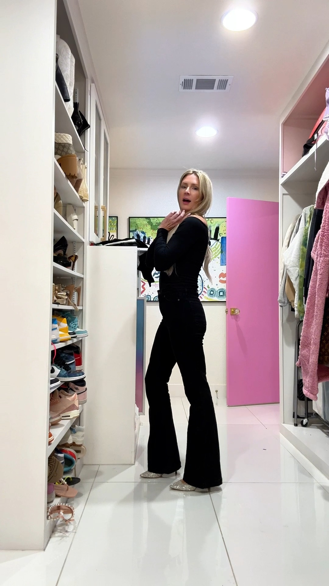 I never thought some of my favorite jeans would be $25!!! I’m wearing a 0 and normally wear a 25. I have the dark wash also. Highly recommend  

#LTKootd #LTKOver40 #LTKFindsUnder50