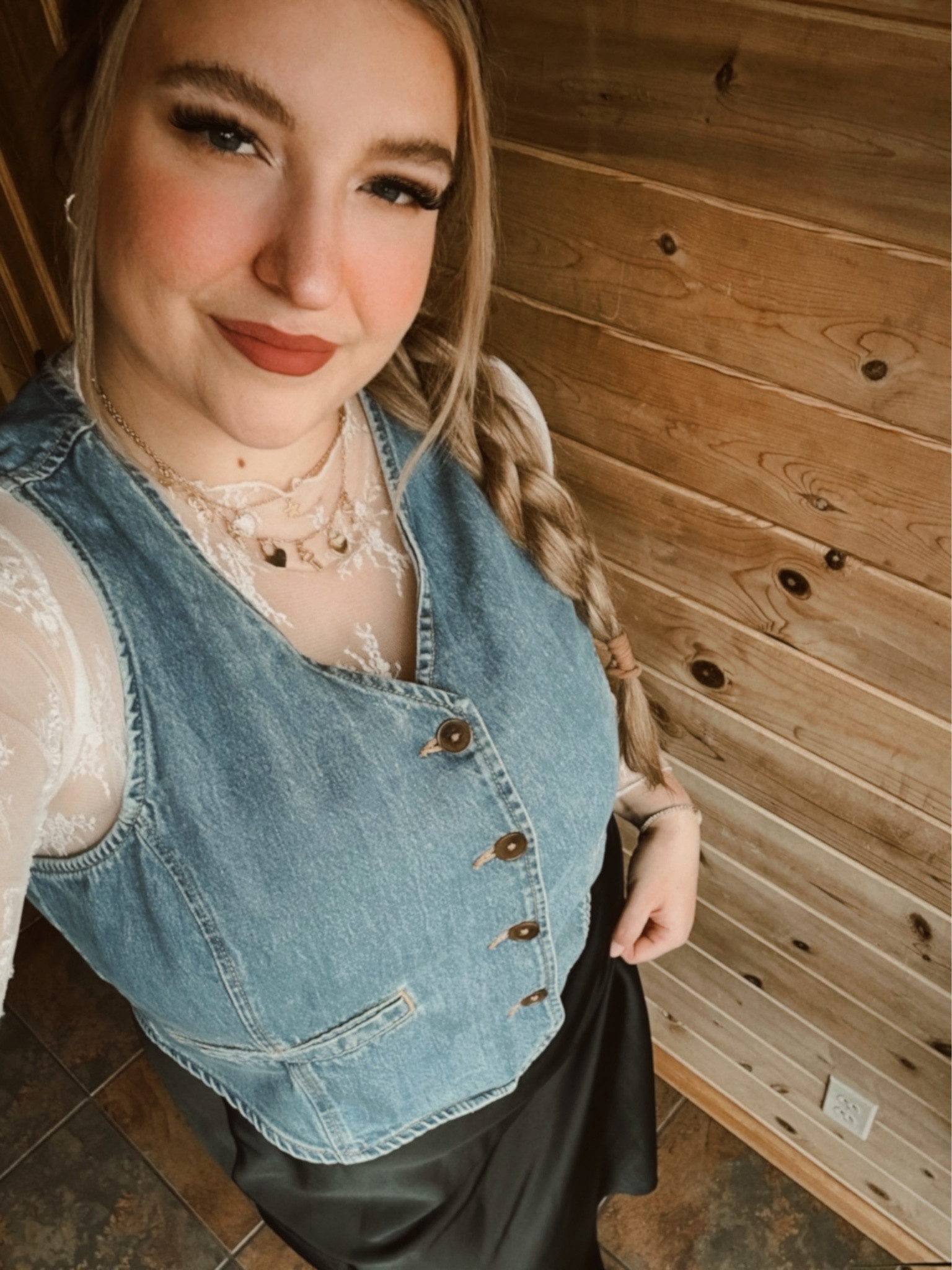 Love layering textures!

#LTKStyleTip #LTKMidsize