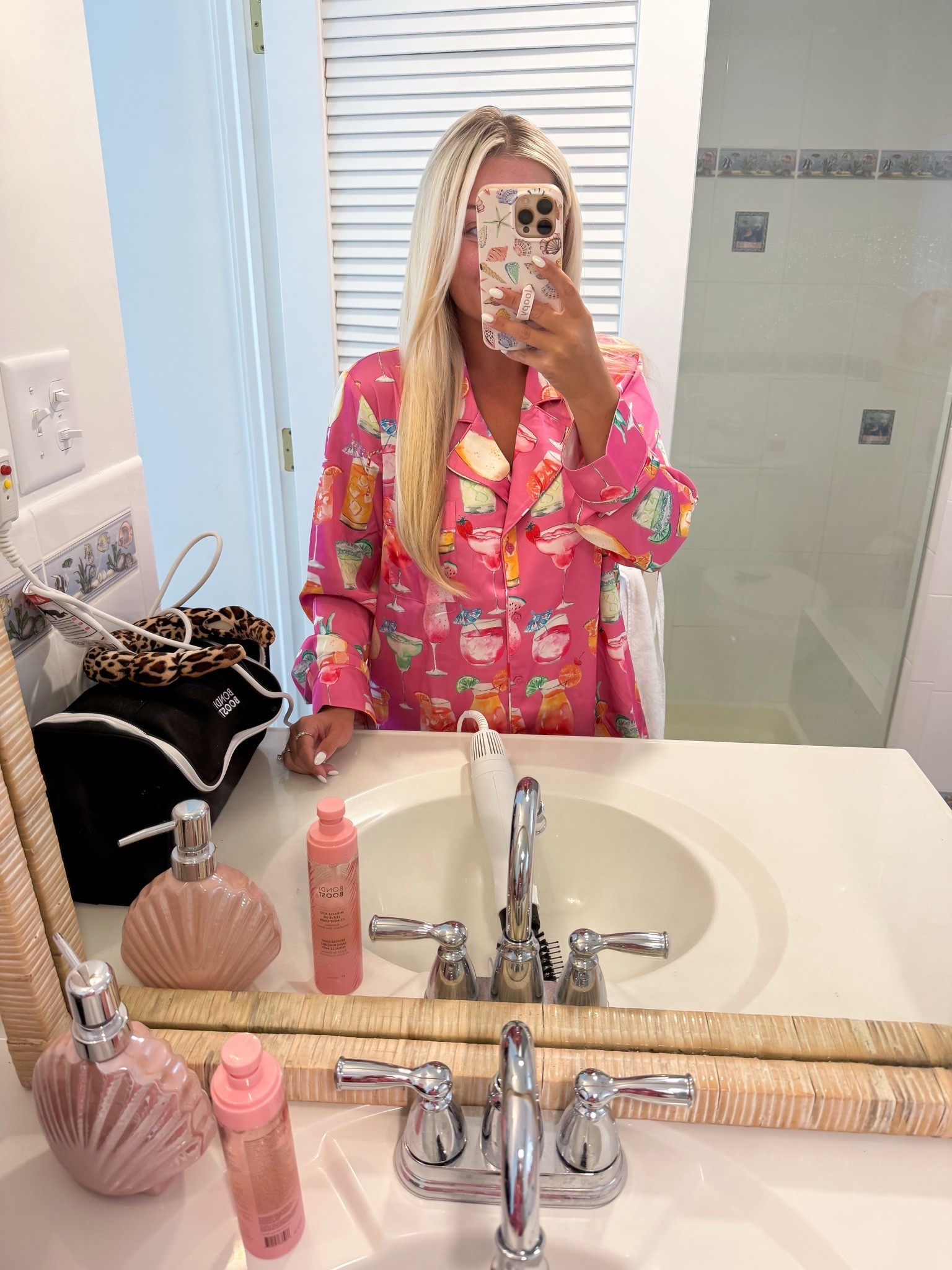 Get ready with me!

#LTKmomlife #LTKmorningroutine #LTKselfcare