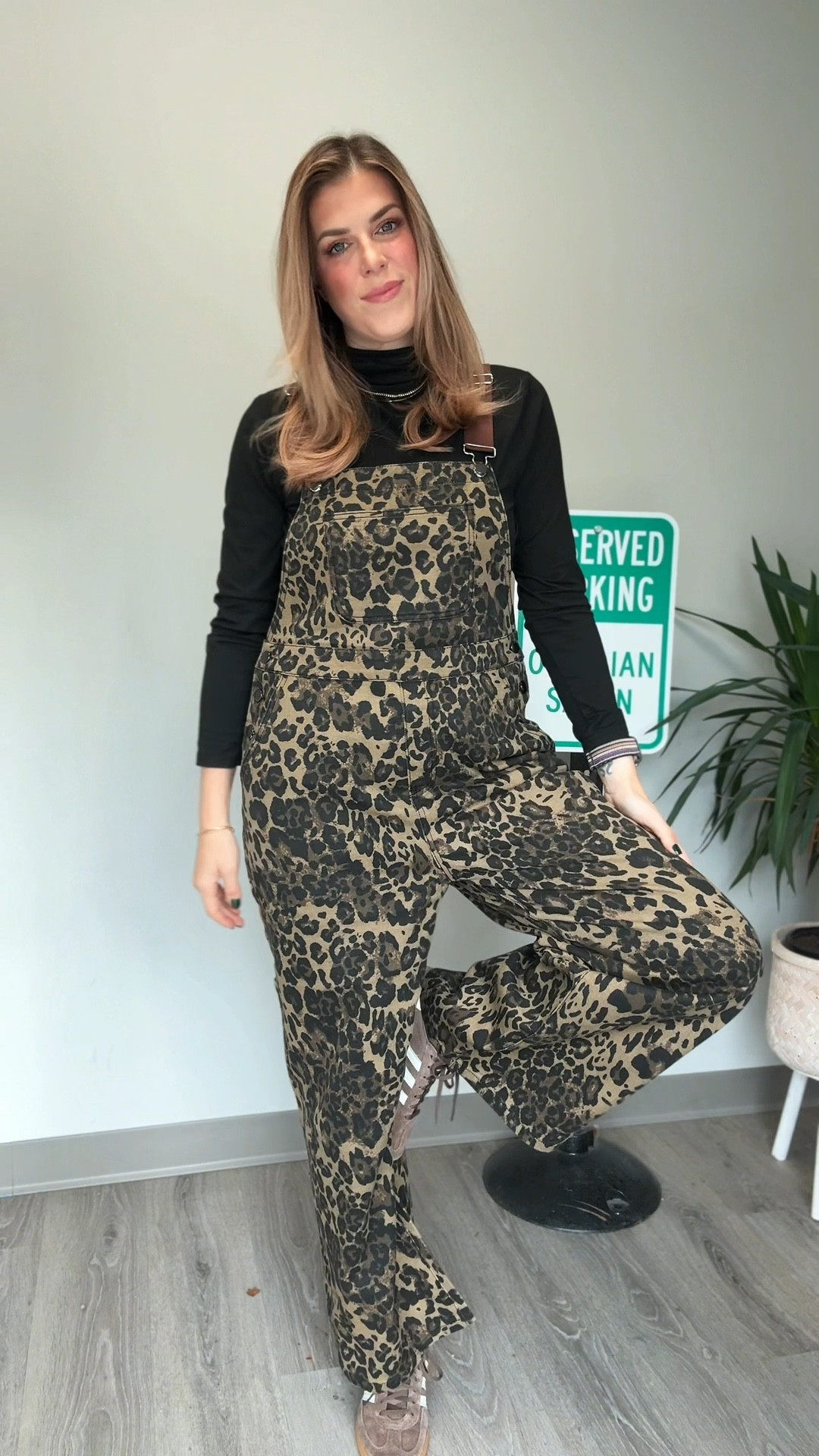 Wide legged overalls for the win! I cannot wait to style these different ways this season 

#overalls #wideleg #fallfashion 

#LTKMidsize #LTKFindsUnder50 #LTKStyleTip