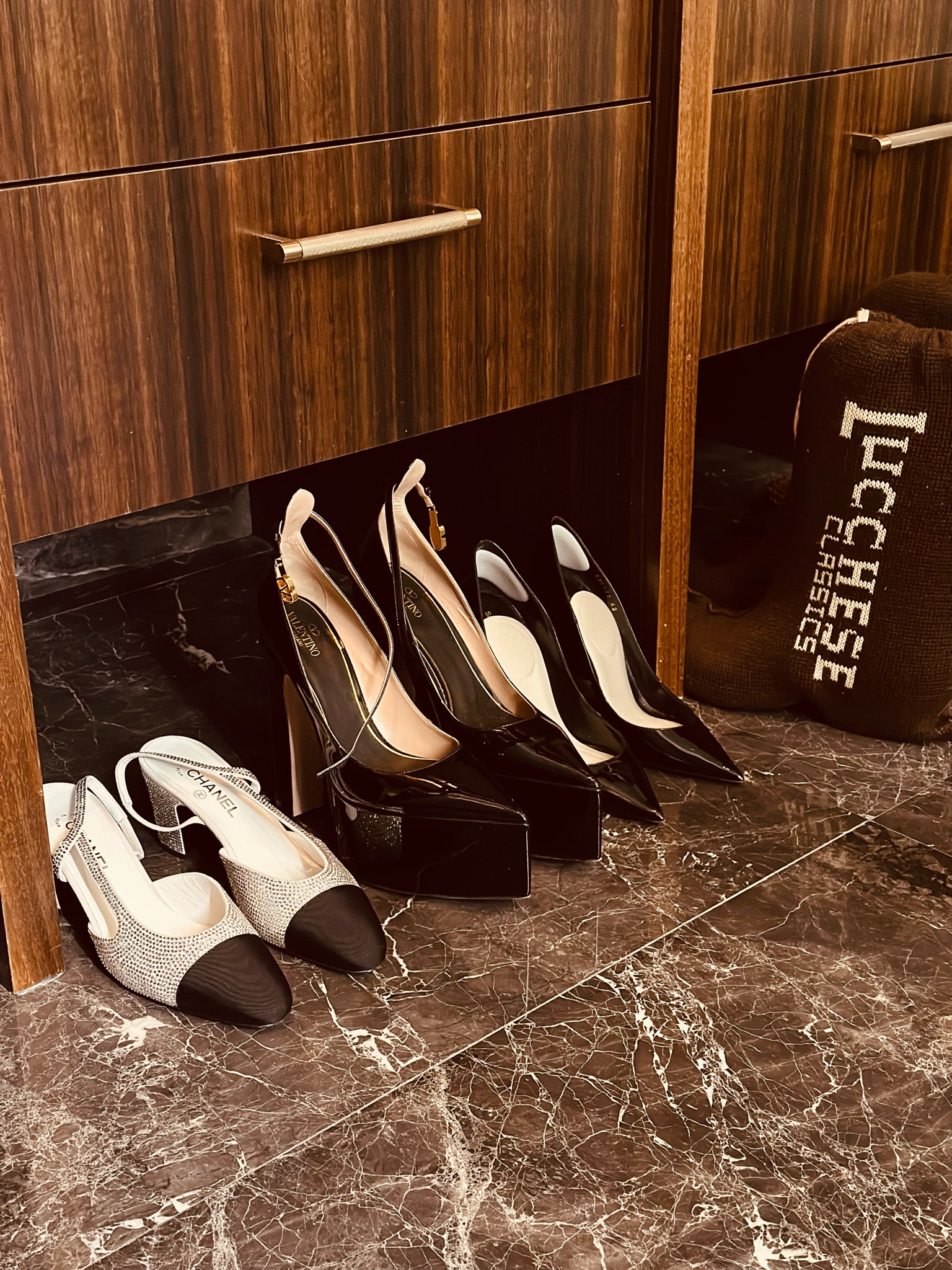 A sneak peek of my shoes for #LTKcon this week! 
I also found some that get the look at other price points 👯‍♀️

#LTKU #LTKCon #LTKshoecrush