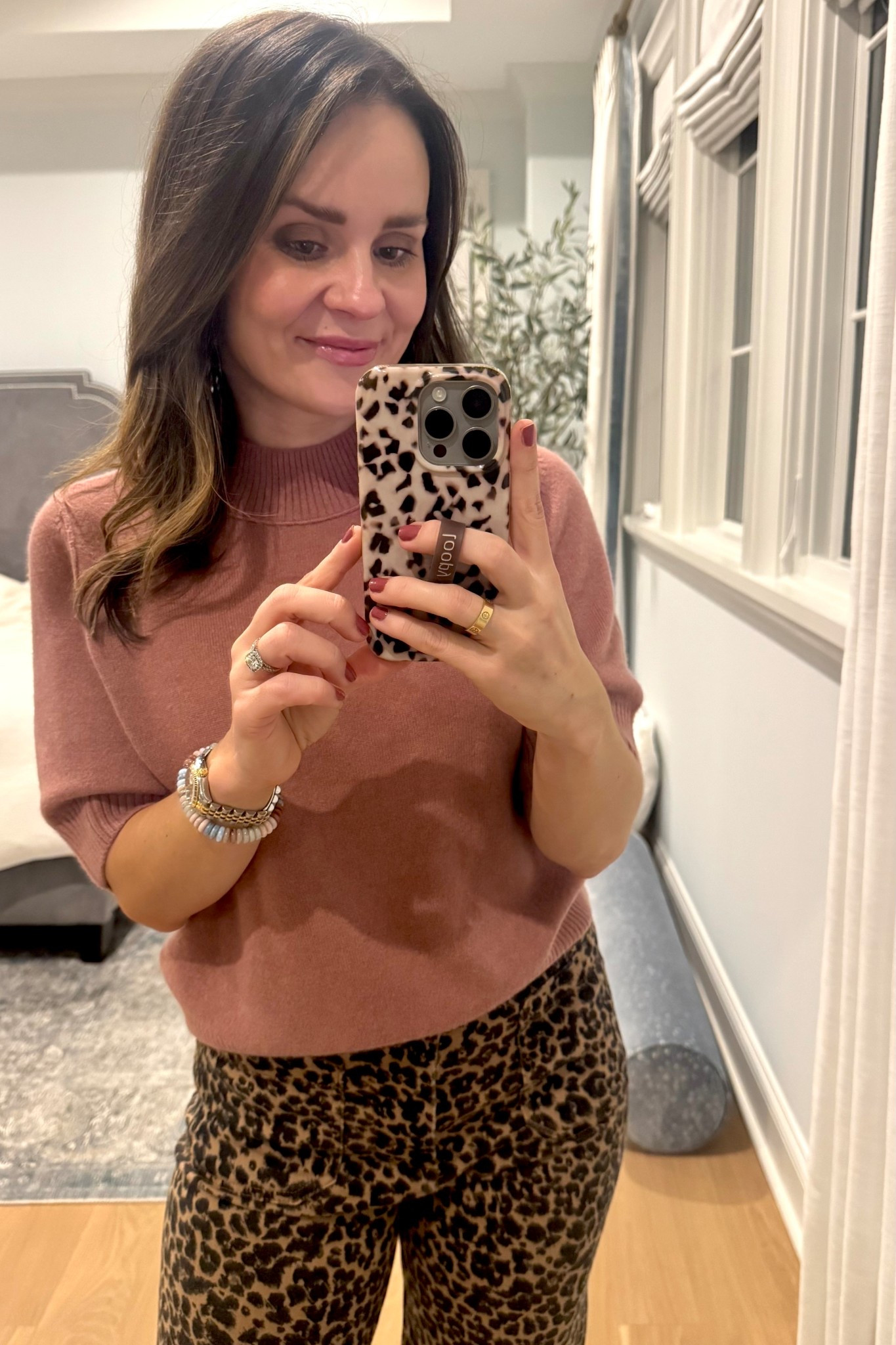 When your pants and phone coordinate 🐆 Loving this new blonde tortoise case from @loopycases!

#LTKFindsUnder50