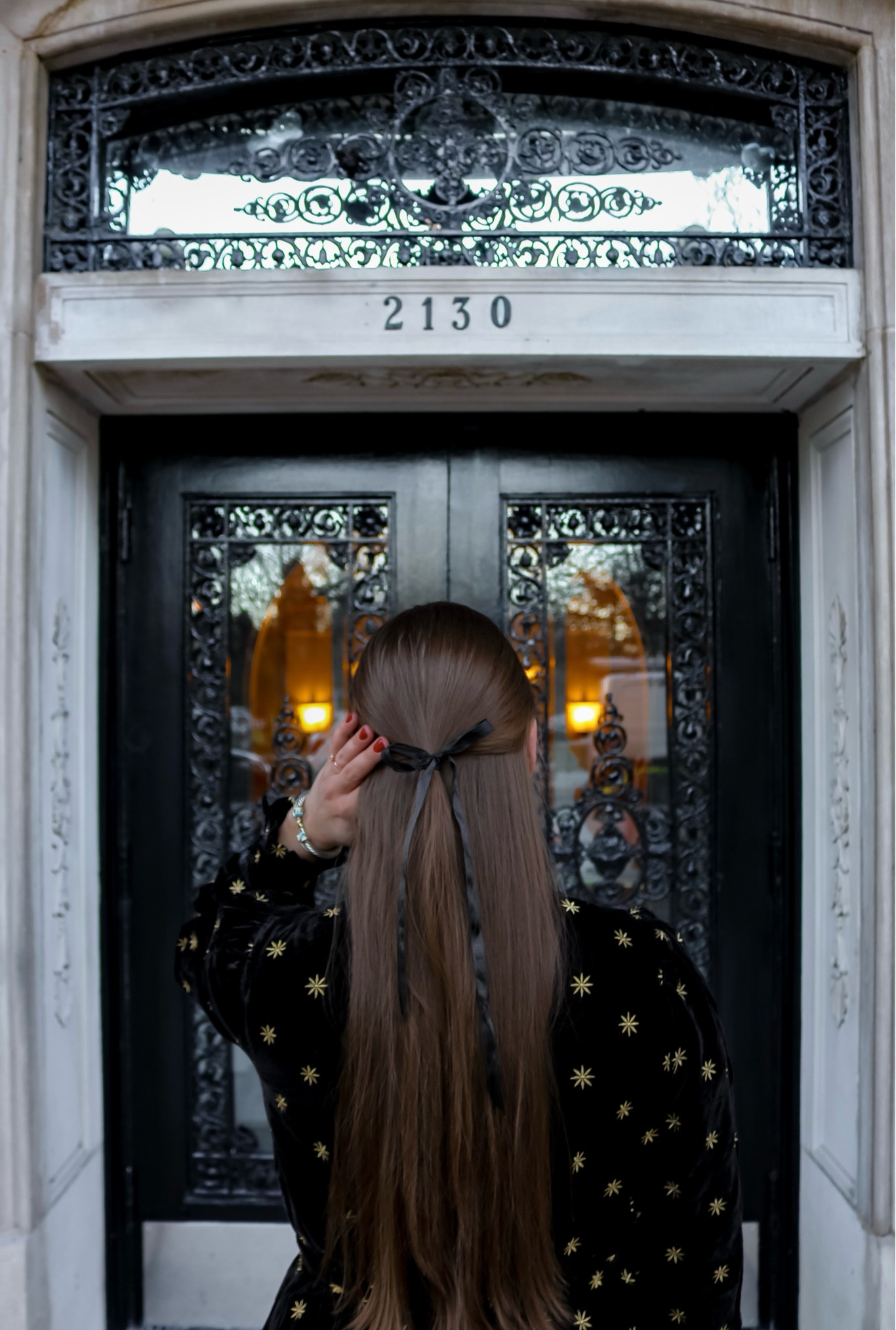 loving that bows are considered “on trend” right now 😉🎀 

hair bow, Sezane, velvet dress, bow, embroidered dress, winter outfit inspo, David Yurman, stacked bracelets, coquette, Bowtiful life 

#LTKstyletip