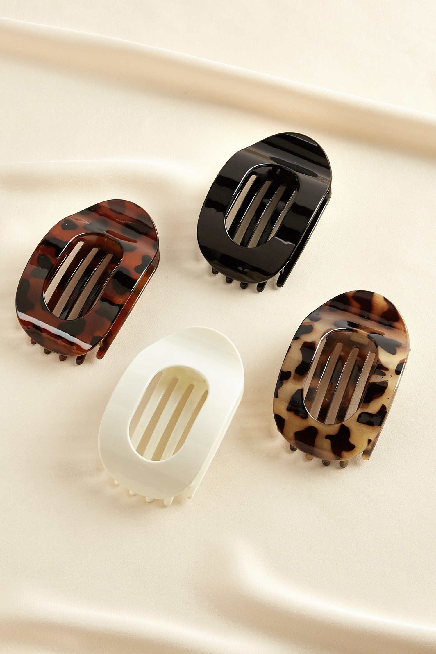 Hair Flip Neutral Flat Claw Clip Set - F | Cupshe US