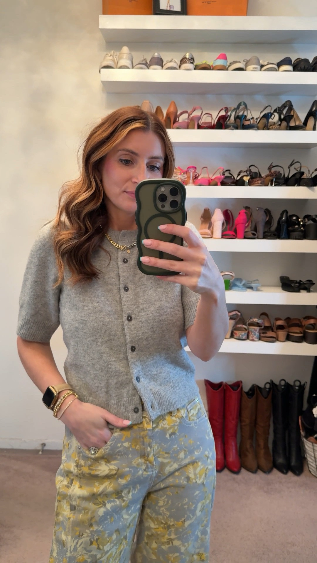 What I wore to work today

Short sleeve sweater on sale (size small) 
Amazon floral print barrel leg jeans (size down one, wearing a size x small)
Gold mesh flats 

workwear outfit, casual outfit, grey sweater, trendy shoes, spring shoes, summer shoes, casual office look, office look, easy outfit, Spring outfits 2026

#LTKootd #LTKSaleAlert #LTKSeasonal