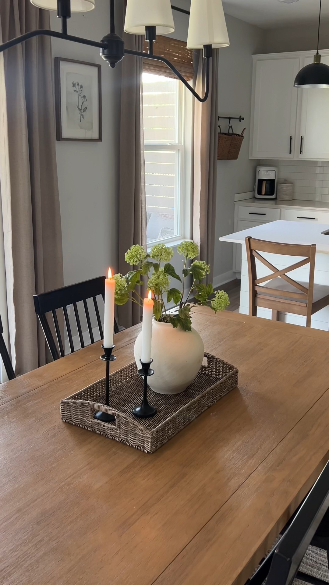Rug refresh for under our dinning room table and I could not love it more. The perfect neutral rug with warm undertones with a touch of contrast.


Comment “dinning room” for links and details of everything in this space! 

Jeremiah Brent x Loloi 