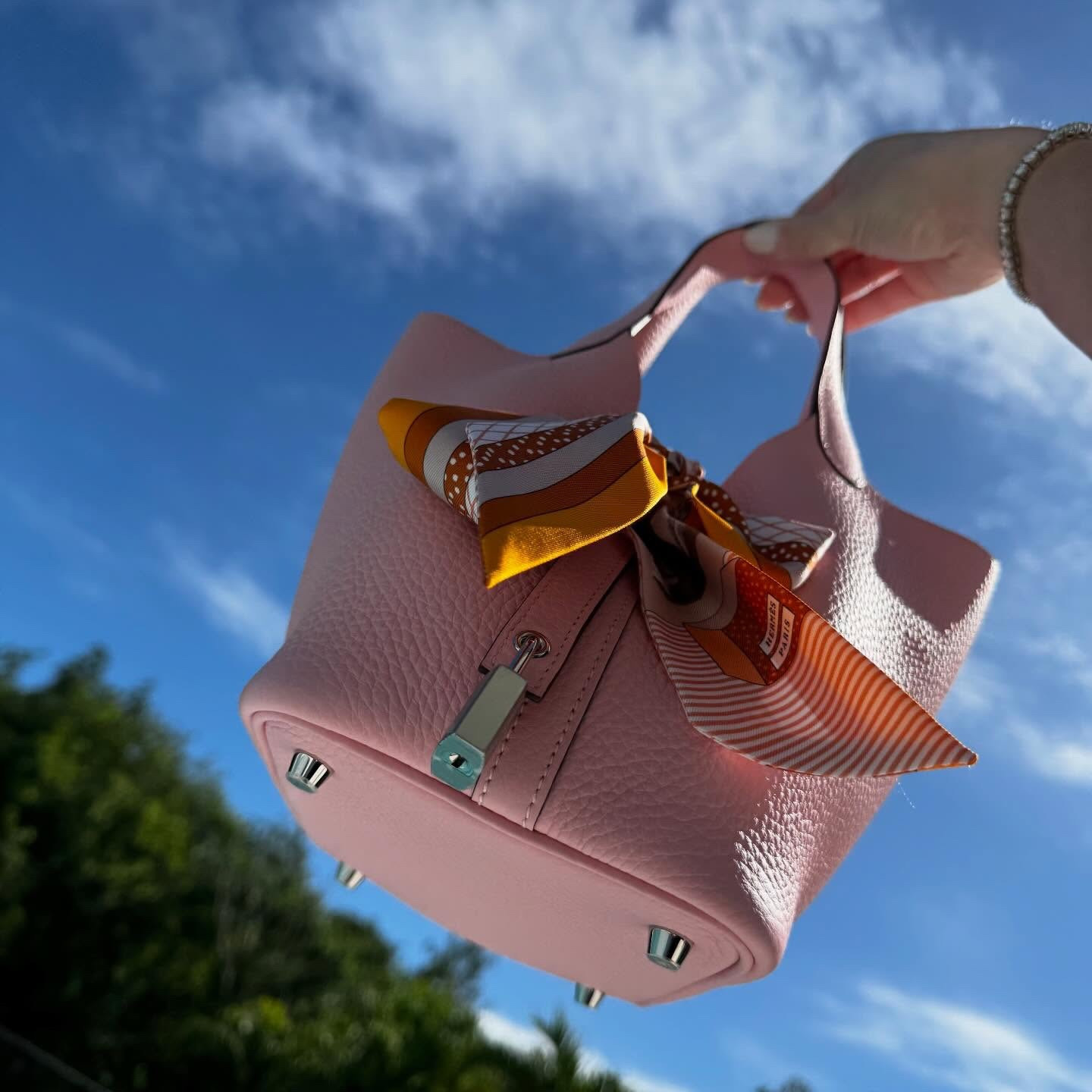 Pink bags just hit different 💕🌸

Do you own any pink bags?

Happy ALMOST Friday lovelies 🎉🪩

Follow, save and share for more fashion and handbag inspiration @cvluxfashion 🤍✨

Hermes, Hermes Picotin, Hermes Birkin, Hermes Kelly, Louis Vuitton Handbag Collection, LV, Murakami, TAKASHI MURAKAMI, Louis Vuitton handbags, LV addict, LV lover, Monogram Monday, Louis Vuitton addict, it girl, BOTD, bag of the day, monogram, pink, soft girl aesthetic, LV speedy, side trunk, unboxing, LV unboxing, Louis Vuitton handbag unboxing, Louis Vuitton, bag lover, WIMB, What’s in my bag 

Disclaimer: I may earn a commission if you use my links.
All photos, reels and stories are taken/created by me. All products are AUTHENTIC and NOT FOR SALE. I am sharing my personal collection and items I love with you. 

#pinksky #pink #hermes #hermesbag #purse