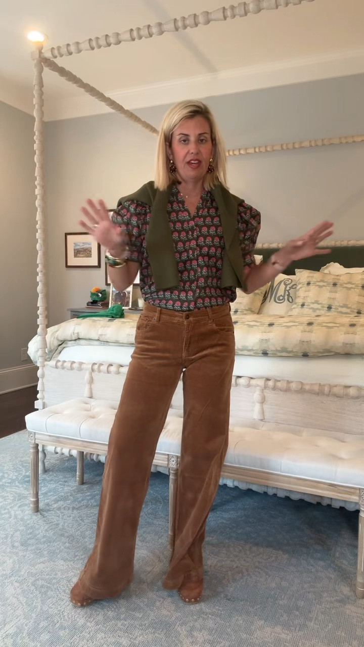 Gorgeous block print blouse with these bootcut cords!! 
Top - small
Sweater - xs
Pants - 26
Clogs - 8 tts 

*code mixandmatch15 at Avara
