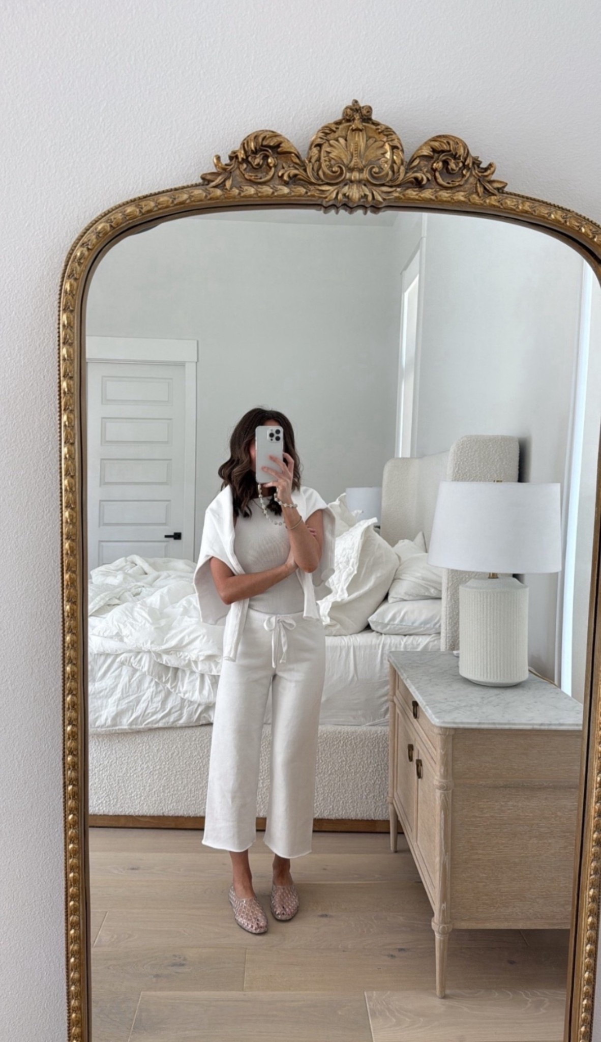 frank and eileen sweatshirt (size small)
frank and eileen cropped pant (size xs - run a smidge big)
agolde tank (size small)
target jelly flats
clear phone case & chain

#LTKParties #LTKStyleTip #LTKSeasonal