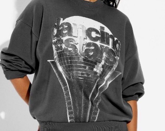 DWTS sweatshirt @Target  🪩😍

#target #DWTS #LTK #mirrorball #under30 #crewneck