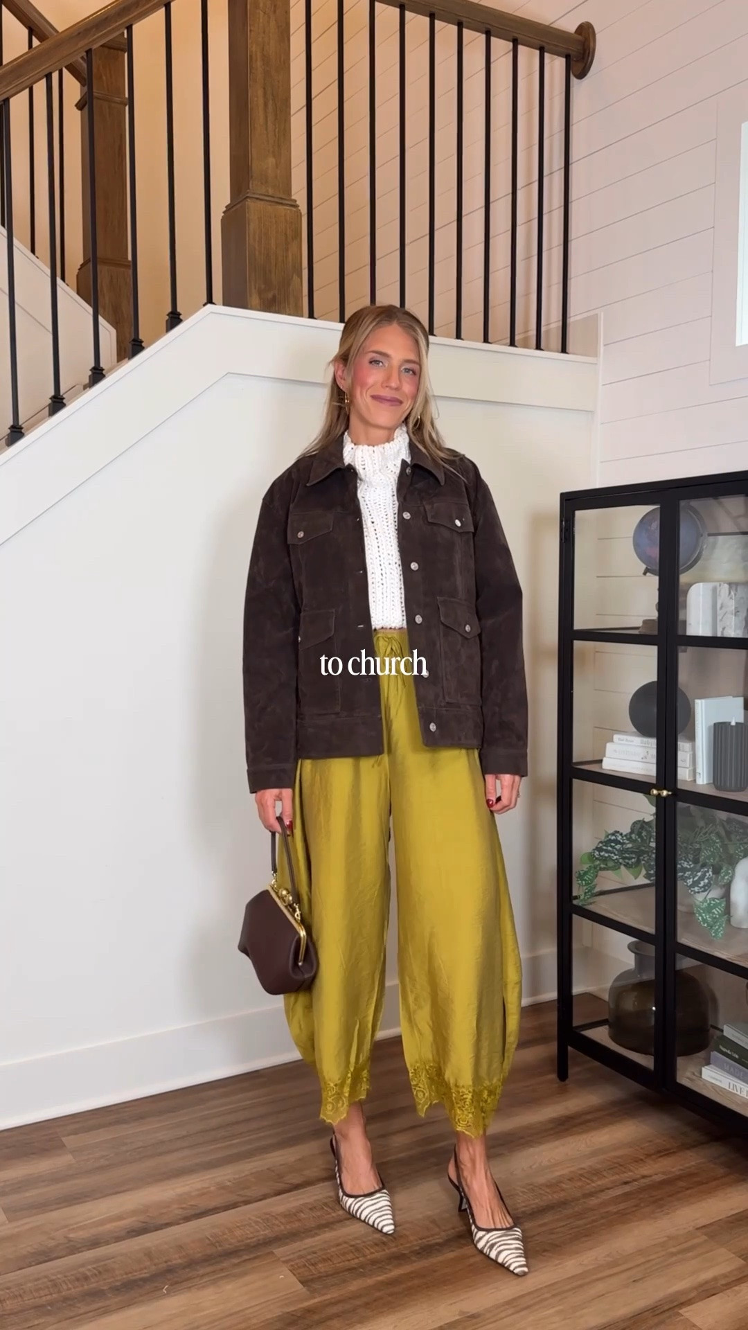 1 pair of pants, styled 4 ways for the fall ✨

Wearing a small long in the pants. They fit me like a true medium so I recommend sizing down. @mango @Anthropologie