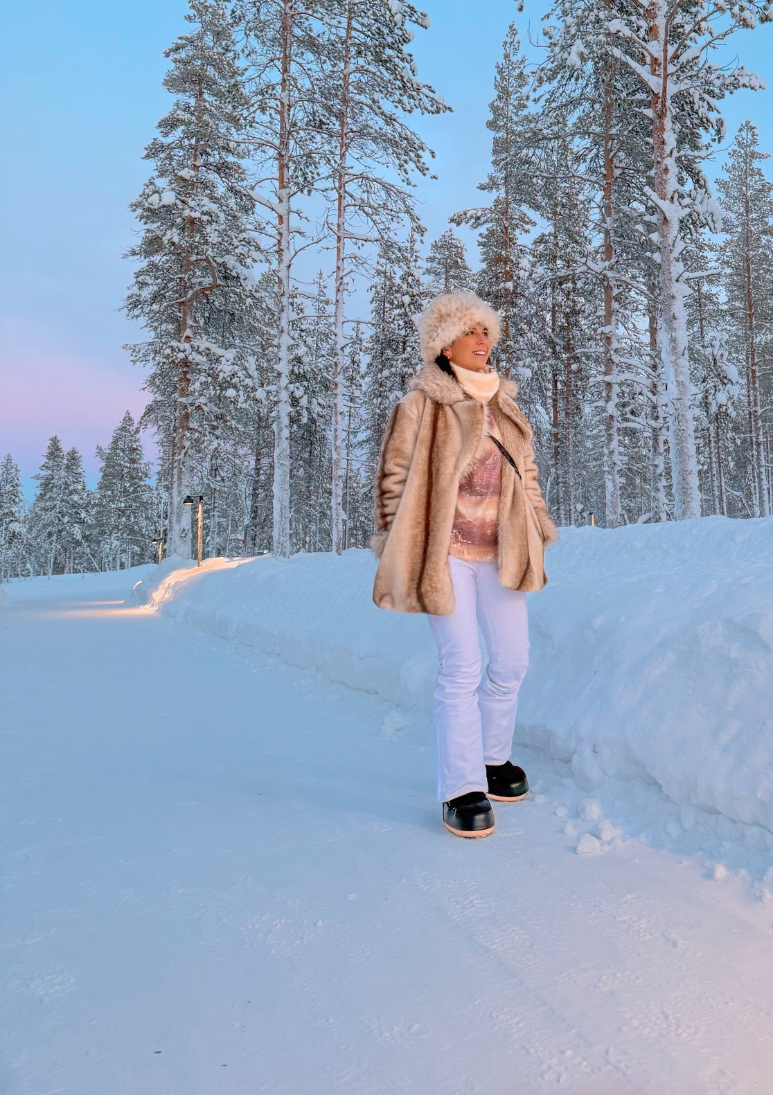 How to look cute in subzero temperatures without freezing ❄️

Staying warm is key but I hate feeling bulky when layering my winter clothes!

Sweater: from Vici tts wearing small I layered with a merino wool base first

Ski pants: these are my favorite to date. Slim fit with flare to fit perfectly over winter boots. They have a slight stretch and not too snug to fit a base layer under. These are so flattering! Size 4 women’s short 

Boots: moon boots! If you haven’t bought a pair your missing out my feet stayed warm the entire trip! Size 7 USA purchased size 39/41



#LTKTravel #LTKootd #LTKSeasonal