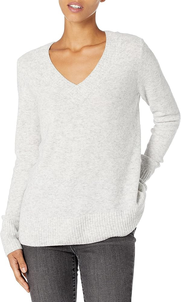 Goodthreads Women's Relaxed-Fit Mid-Gauge Stretch V-Neck Sweater | Amazon (US)