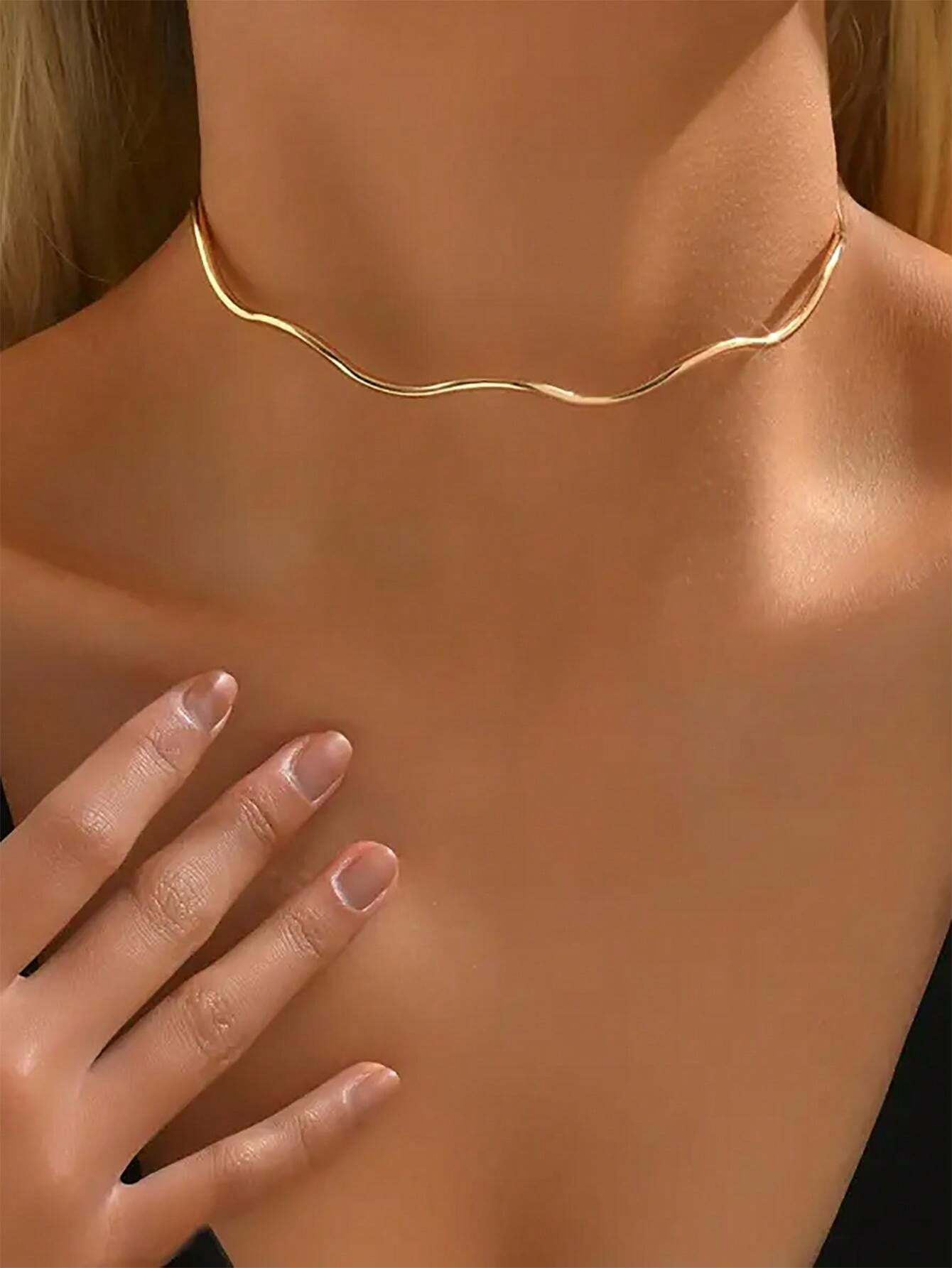 1pc Women Elegant Minimalist Choker Necklace, Iron Geometric Wavy Pattern Neck Ring, Perfect For Banquet, Party, Holiday And Daily Wear | SHEIN