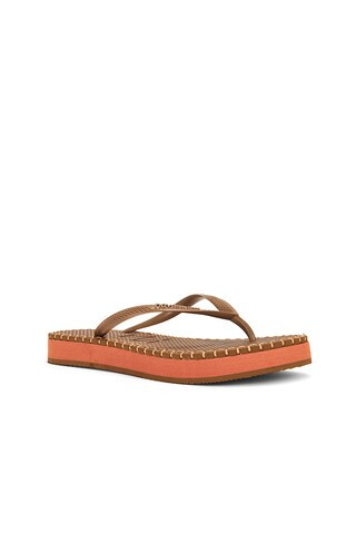 Slim Flatform Loop Flip Flop in Rust | Revolve Clothing (Global)