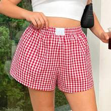 Plus Size Women Plaid Elastic Waist Loose Casual Shorts | SHEIN