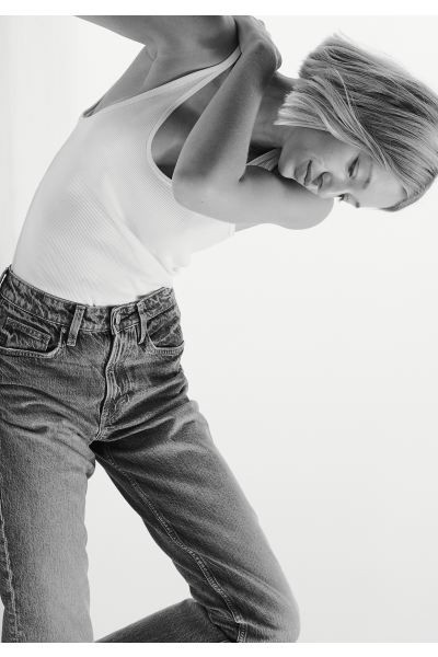 Straight High Jeans | H&M (UK, MY, IN, SG, PH, TW, HK)