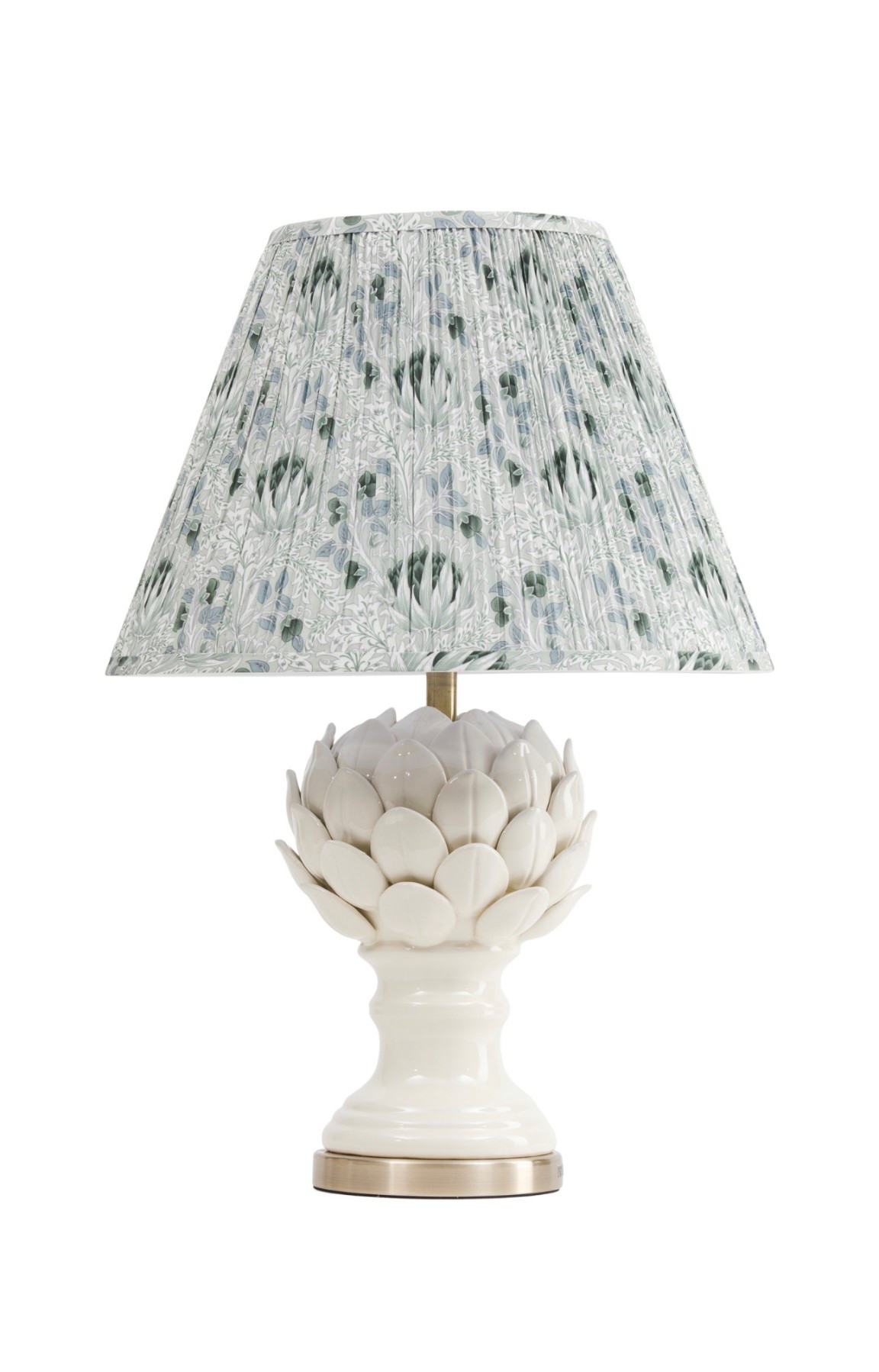 Such a pretty artichoke lamp! Great look for less

#LTKHome