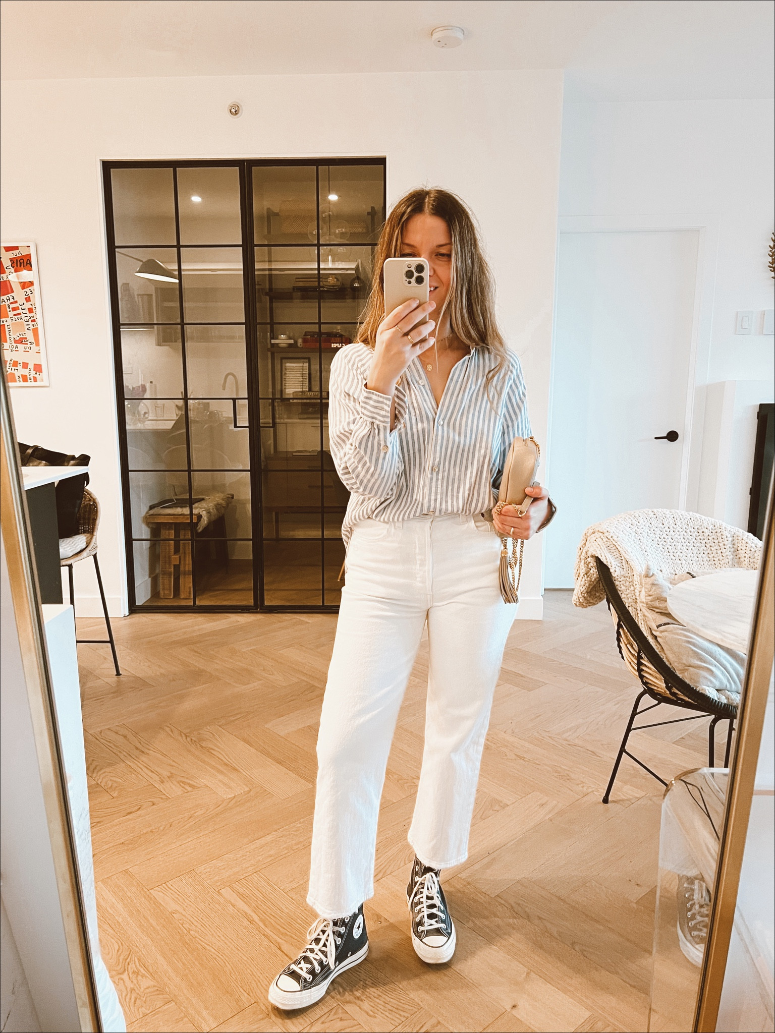 Easter casual outfit 🐰🌷🥚

Shirt: Aritzia 
Denim: Levi's
Kicks Chuck 70s
Bag: Ysl

#LTKfit #LTKSeasonal #LTKstyletip