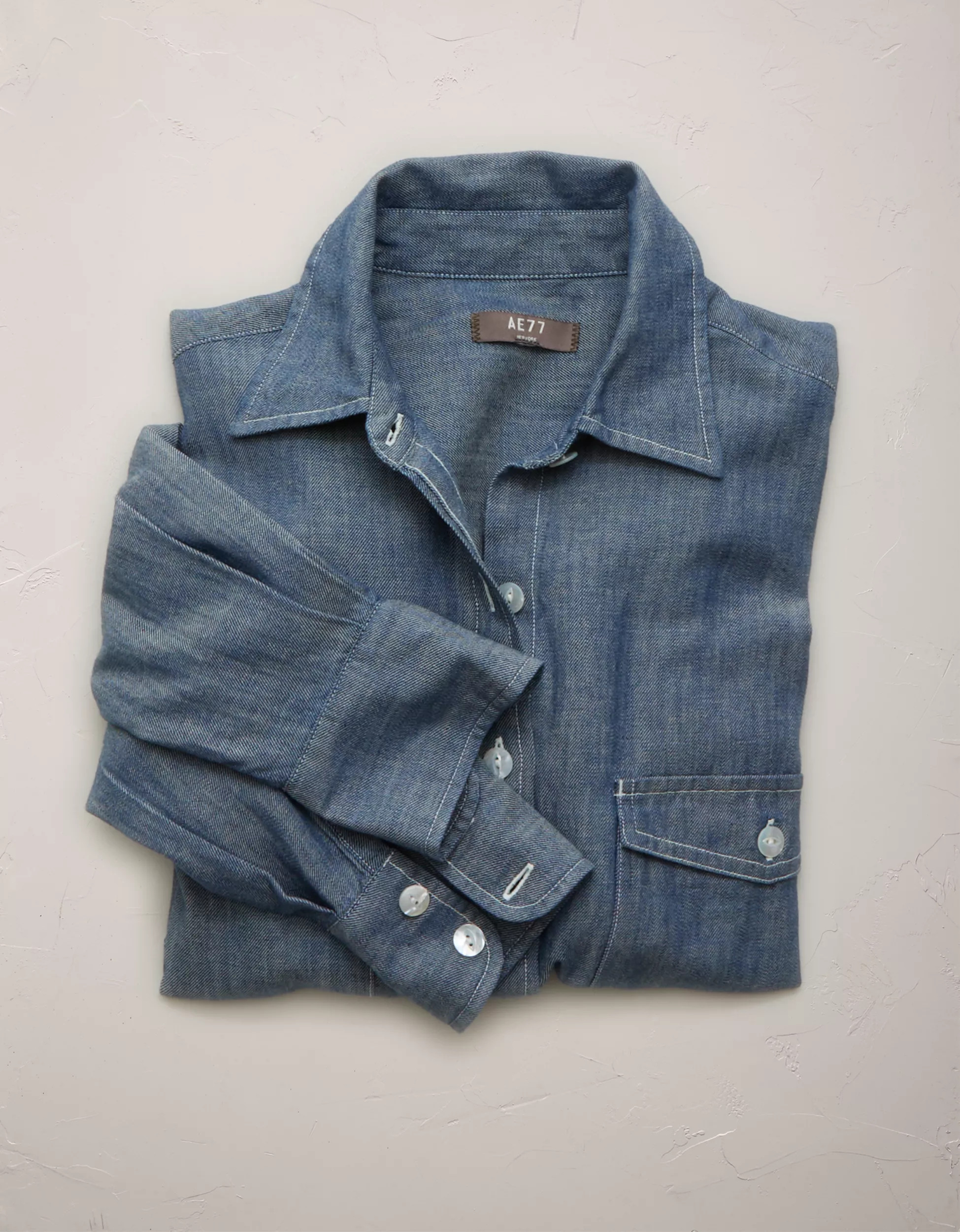 AE77 Oversized Denim Boyfriend Shirt | American Eagle Outfitters (US & CA)