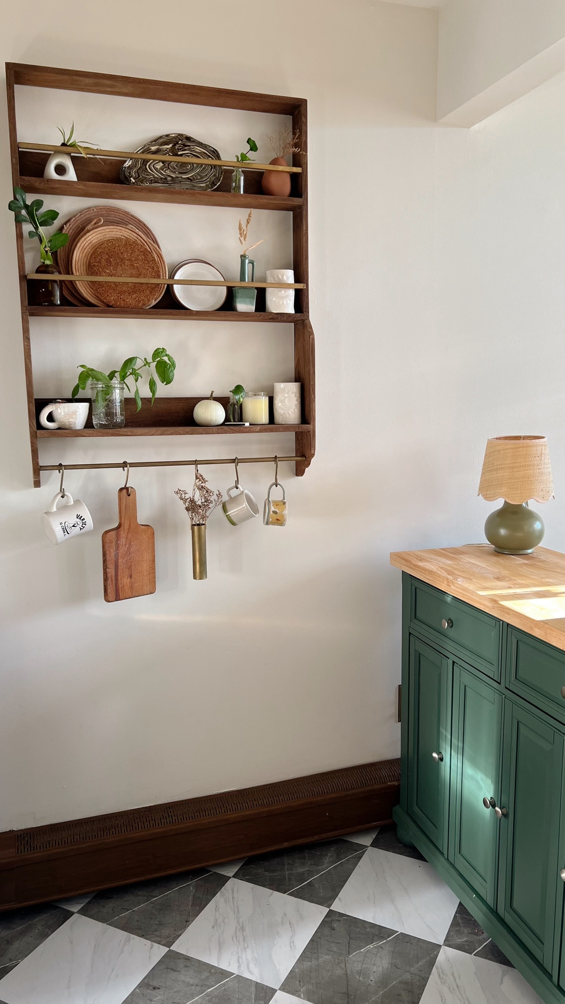 Cozy kitchen vibes complete ❤️

#LTKSeasonal #LTKHome #LTKFindsUnder50