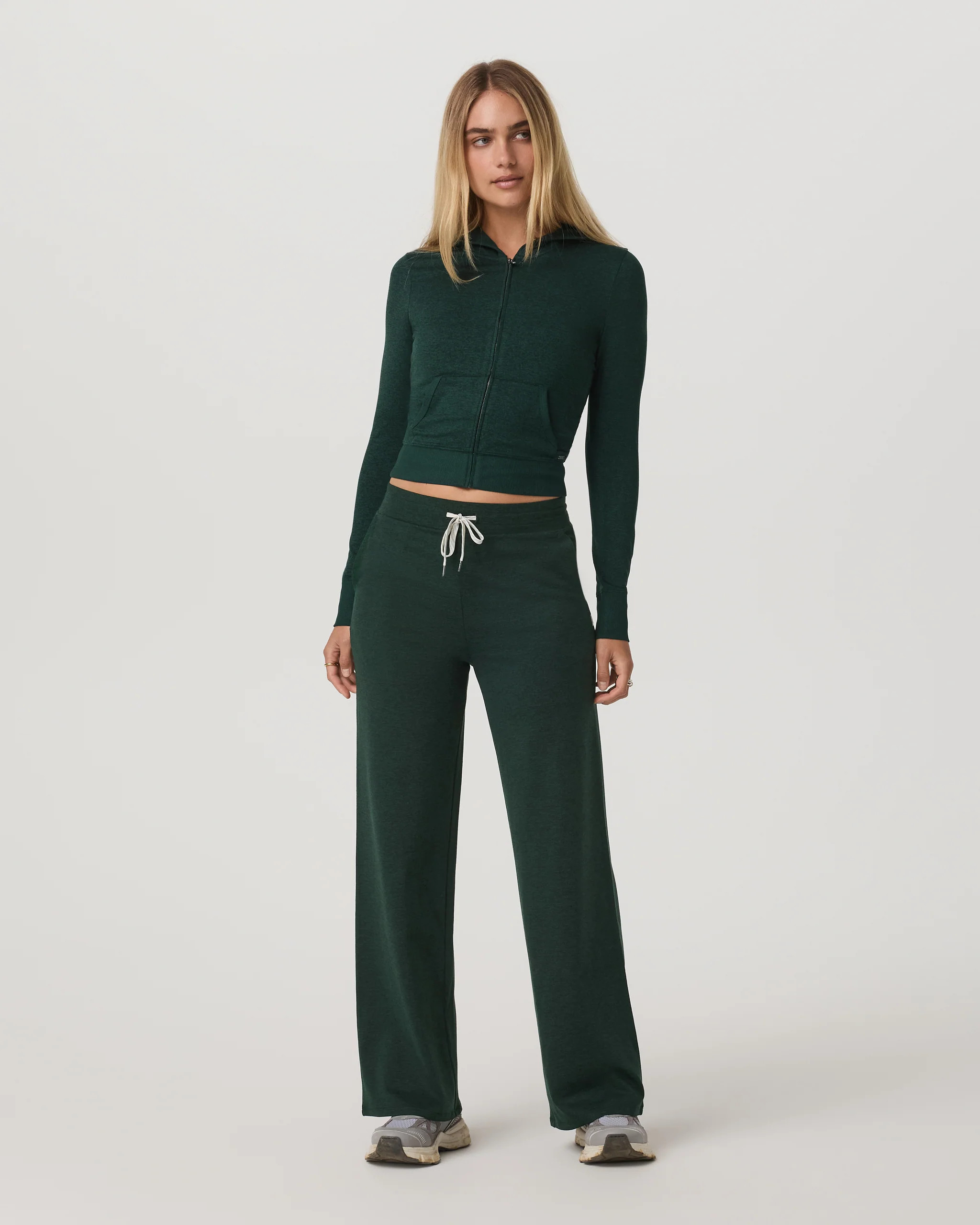 Halo Essential Wideleg Pant - Long | Vuori Clothing (US & Canada)