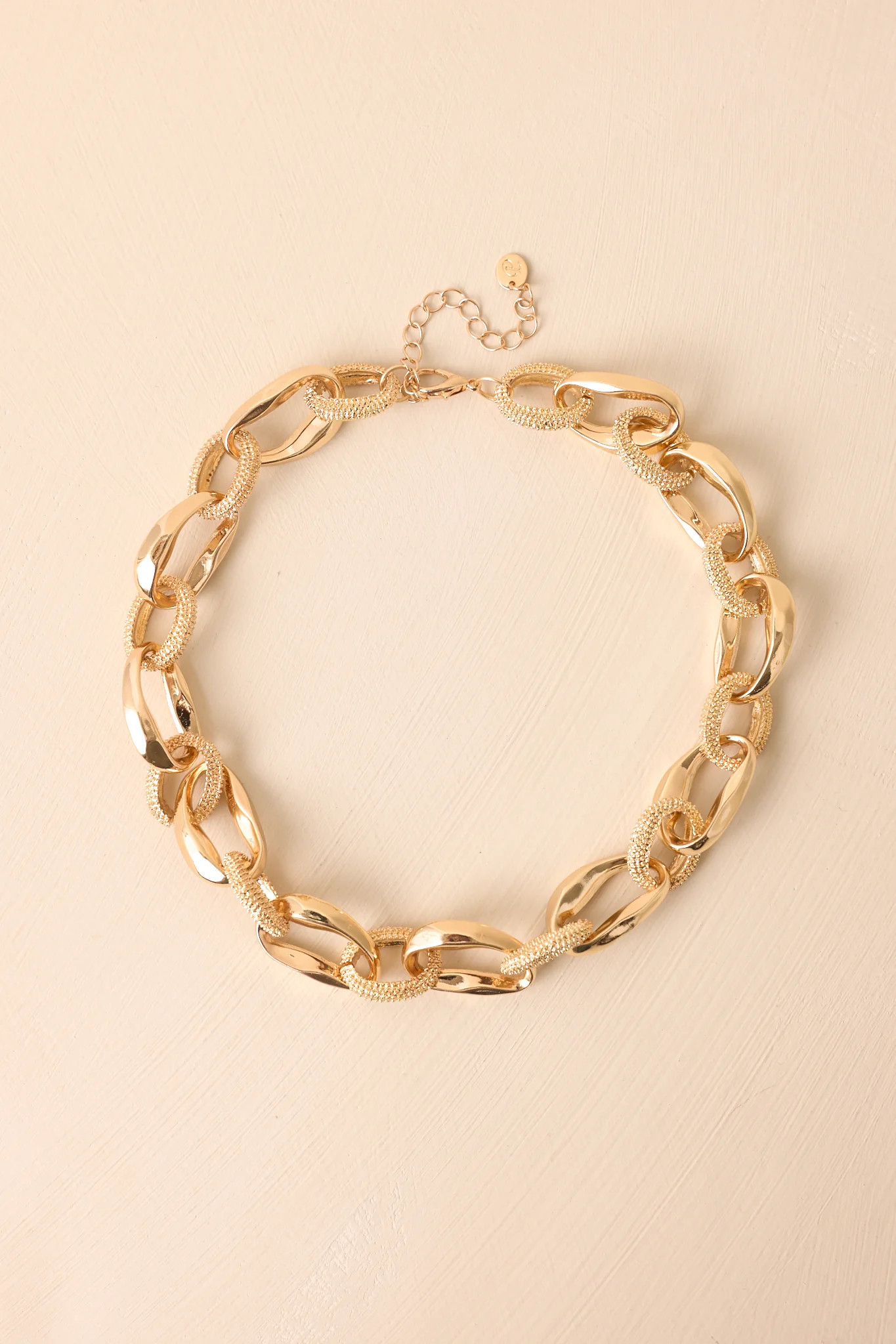 Take Your Chances Gold Textured Chain Link Necklace | Red Dress