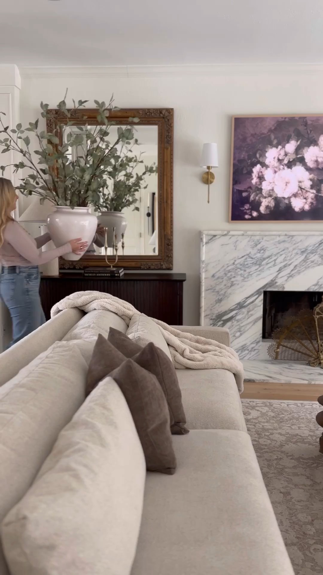 Obsessed with these super tall greenery stems I styled in my living room for winter! I used 5 total here.



#LTKHome #LTKStyleTip