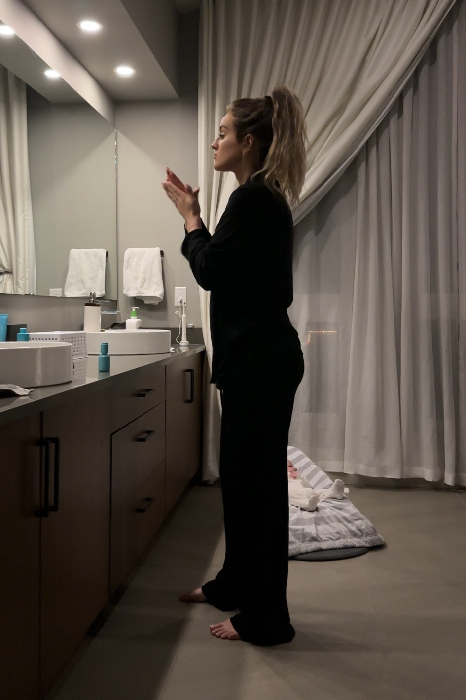 Love this set!! I’m wearing a size medium for more oversize fit, but could also do a small! 🤍✨

#LTKstyletip #LTKfindsunder50 #LTKfindsunder100