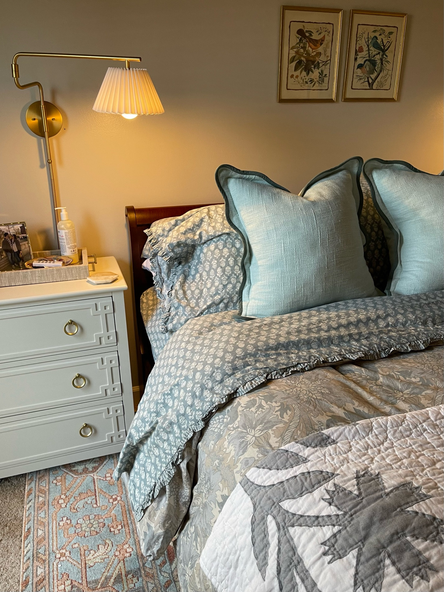 I’ve been eyeing these sheets for a while & had to get them now that they’re on sale (40% off!). They’re so cute, and the quality is excellent 🩵

#bedding #bedroominspo #bedroomdecor #salealert

#LTKHome