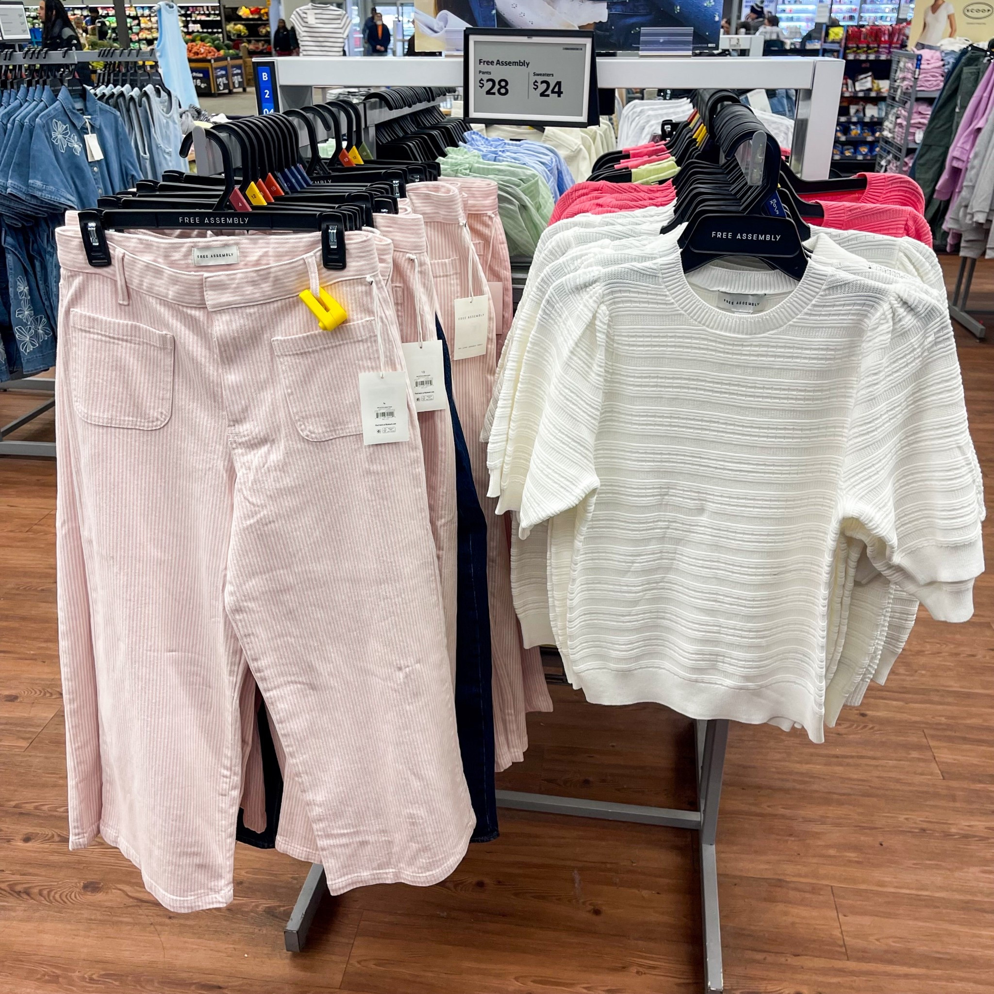 So many cute spring pieces at Walmart! I especially love these pink and white striped pants from the Free Assembly line .

#walmart
#walmartfashion
#freeassembly
#springstyle

#LTKootd #LTKgrwm