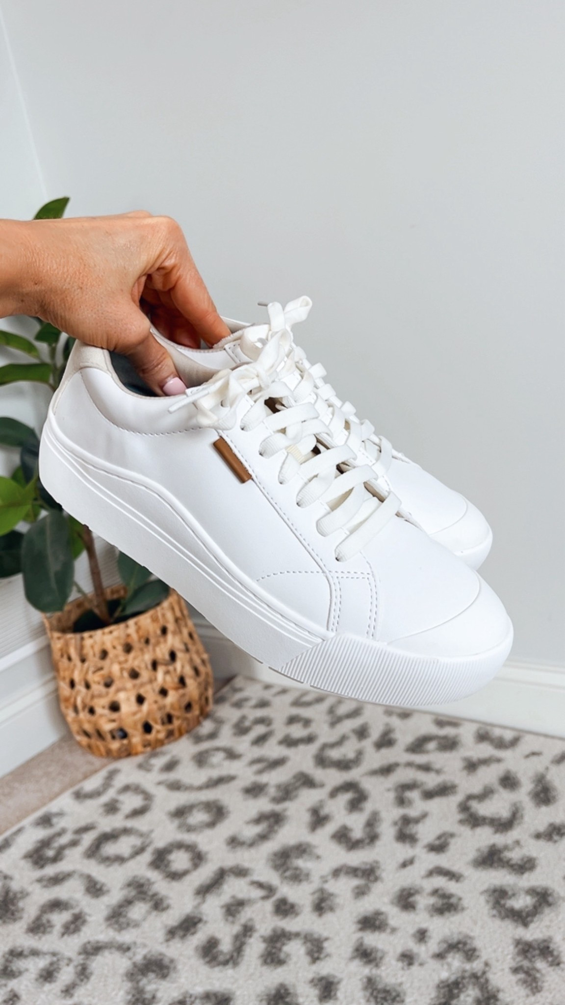 Casual, cute & comfortable sneakers! Super comfy, even for long days on my feet! Neutral and look good with everything! TTS 

#LTKmomlife #LTKgrwm #LTKTravel