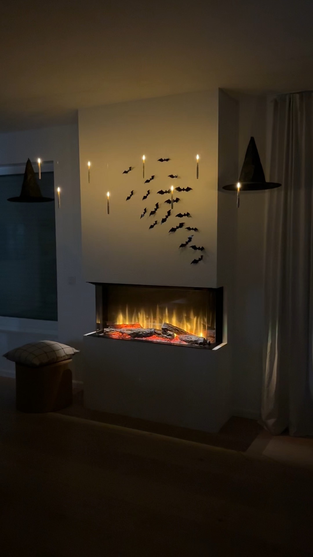 Die schönste Halloween Deko für 2025! 👻🎃 Ich finde unsere Kamin Ecke ist richtig schön geworden ohne zu gruselig oder kitschig zu wirken 🙌🏻

#LTKdeutschland #LTKeurope #LTKautumn