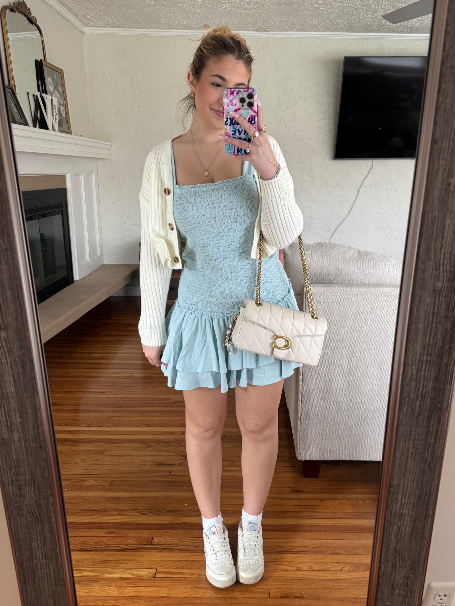 The perfect shopping outfit for a cold spring day  🩵🫶🏻🌸 @americaneagle @reebok @coach #getdressedwithme #dressoutfit #coldspringoutfit #casualeverydayoutfut #coach #shoppingoutfit #amazon #amazonfinds #amazonclothes #target #dinneroutfit #victoriasecret #coachpurse #fashion #Spring #SpringFashion #microinfluencer #fashioninfluencer #fashioncontent
