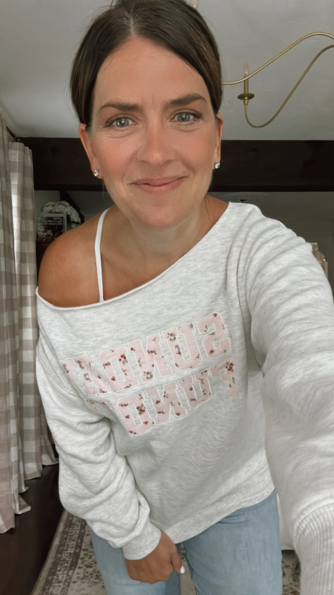 Love, love, loving this cozy oversized sweatshirt for fall! I’m wearing a size small.

#LTKFindsUnder50