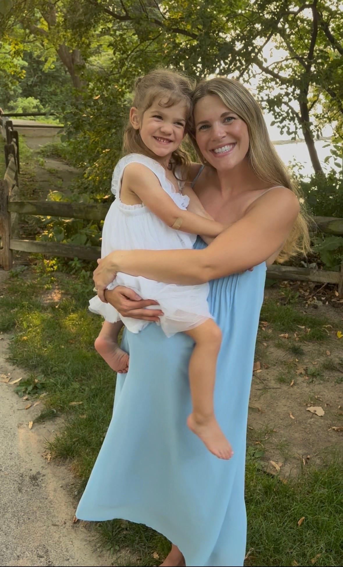 What we wore for family maternity pictures 🩵

#LTKmomlife #LTKBump #LTKKids